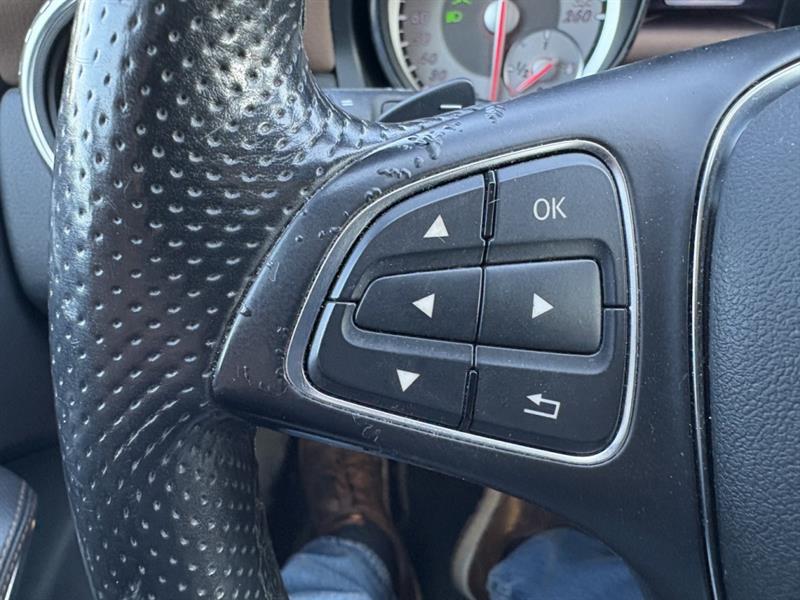 mercedes-benz GLA 2016 - 15