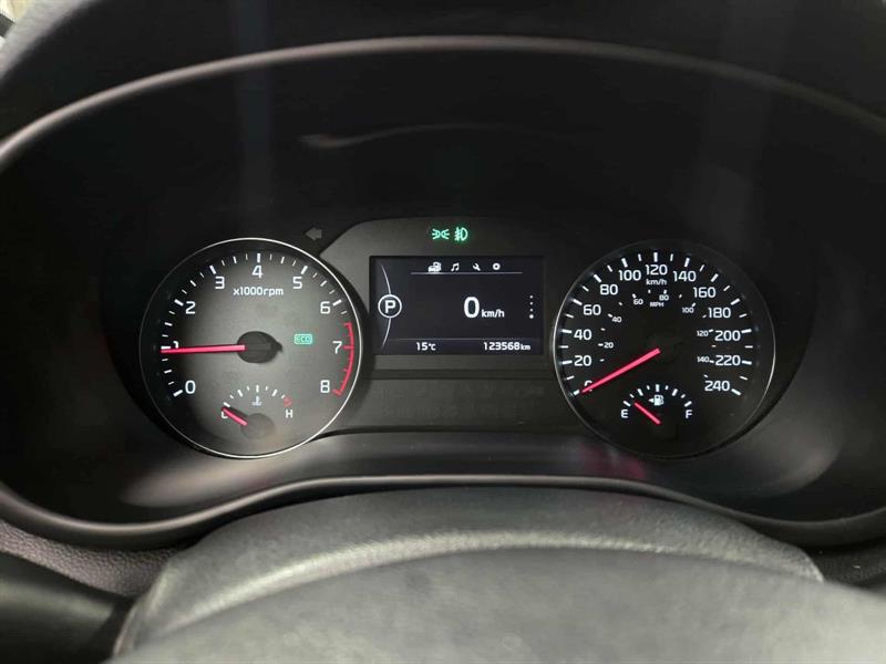 kia Sportage 2018 - 26