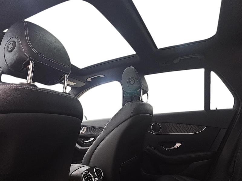 mercedes-benz GLC 2022 - 12