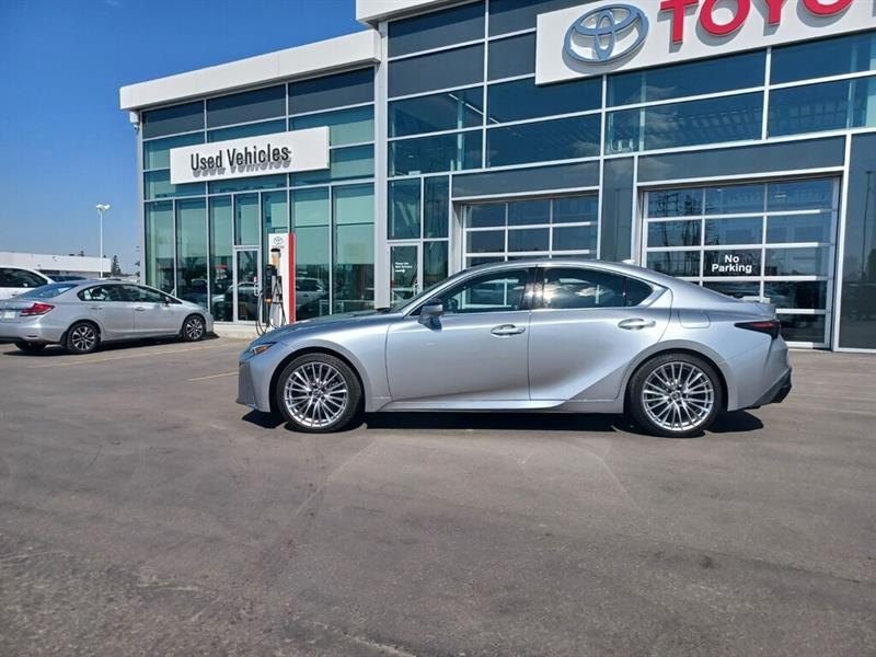 lexus IS 300 2022 - 2