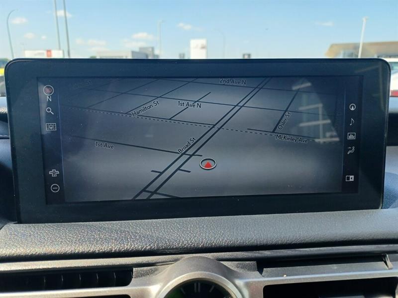 lexus IS 300 2022 - 20