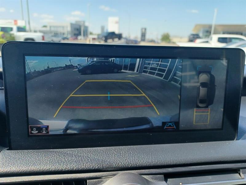 lexus IS 300 2022 - 21