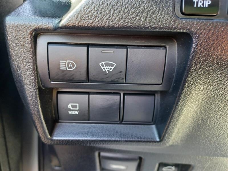 lexus IS 300 2022 - 24