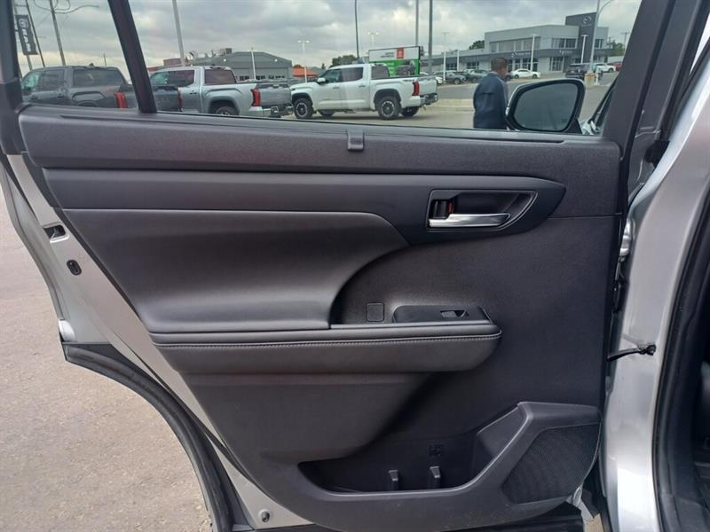 toyota Highlander 2020 - 16