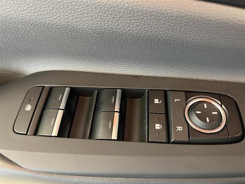 toyota Prius 2023 - 17