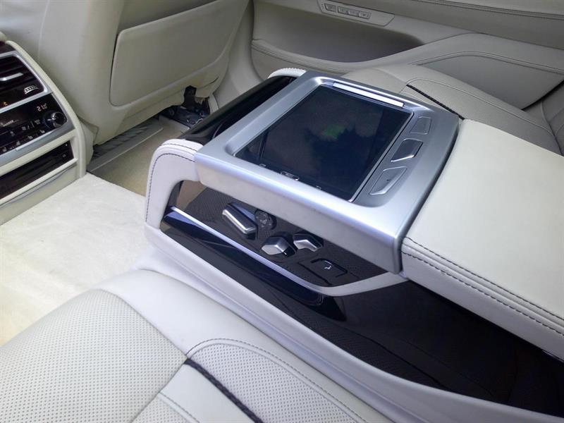 bmw 760 2018 - 17