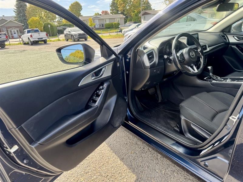 mazda Mazda3 Sport 2018 - 9