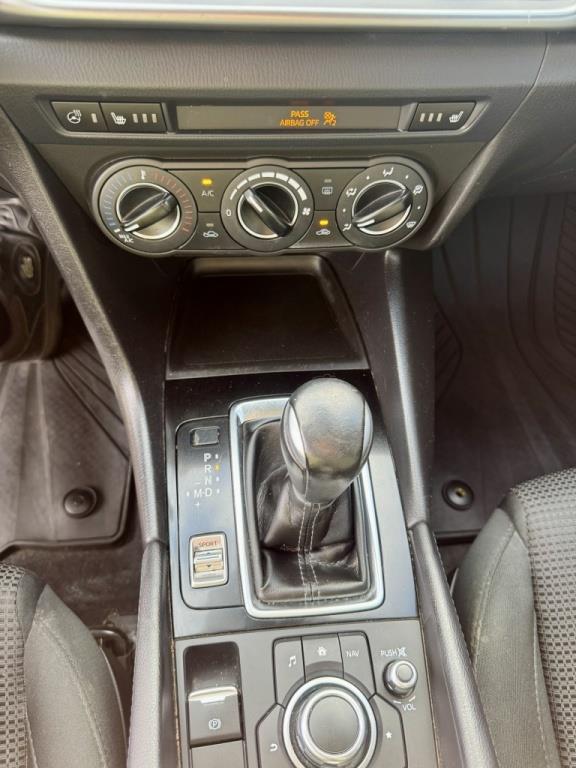 mazda Mazda3 Sport 2018 - 12