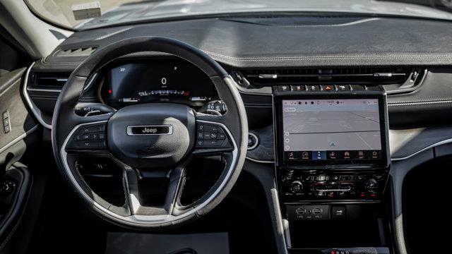 jeep Grand Cherokee 2023 - 13