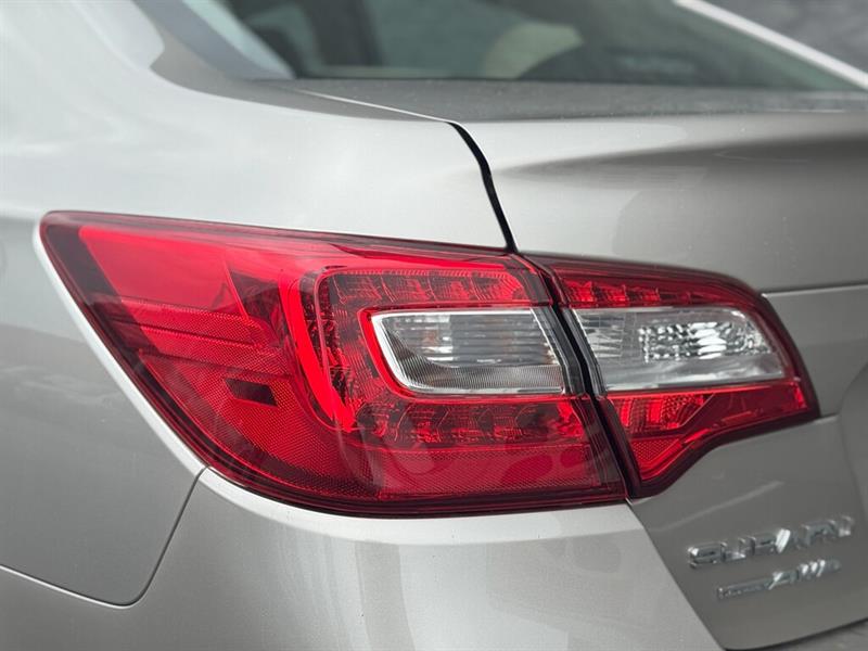 subaru Legacy 2018 - 11