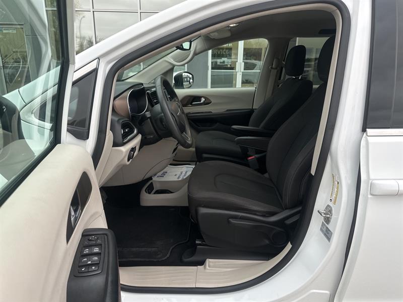 chrysler Pacifica 2017 - 6