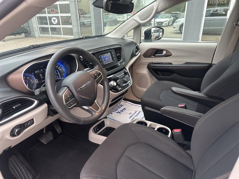 chrysler Pacifica 2017 - 7