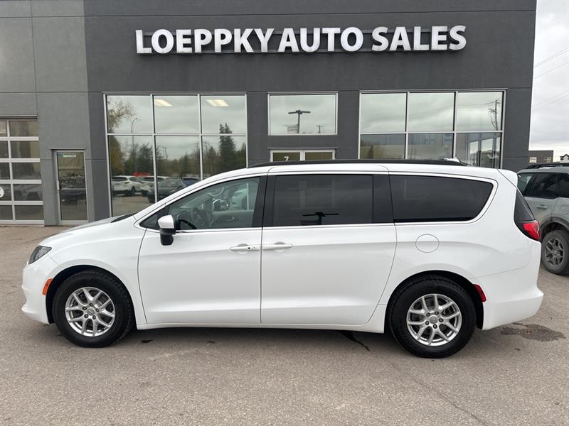 chrysler Pacifica 2017 - 17