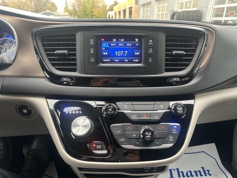 chrysler Pacifica 2017 - 28