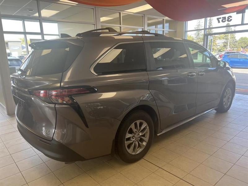 toyota Sienna 2022 - 7