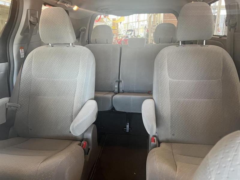 toyota Sienna 2019 - 13