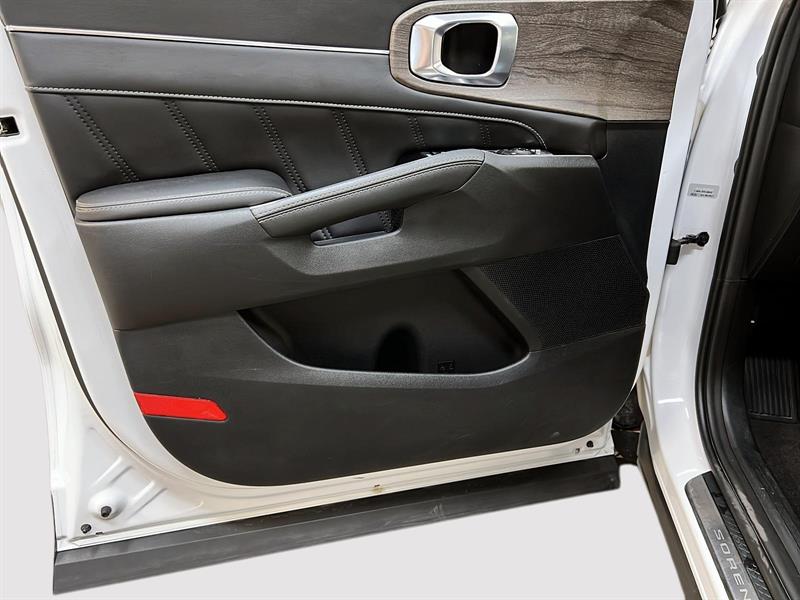 kia Sorento 2022 - 32
