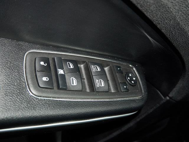 chrysler 300 2021 - 12