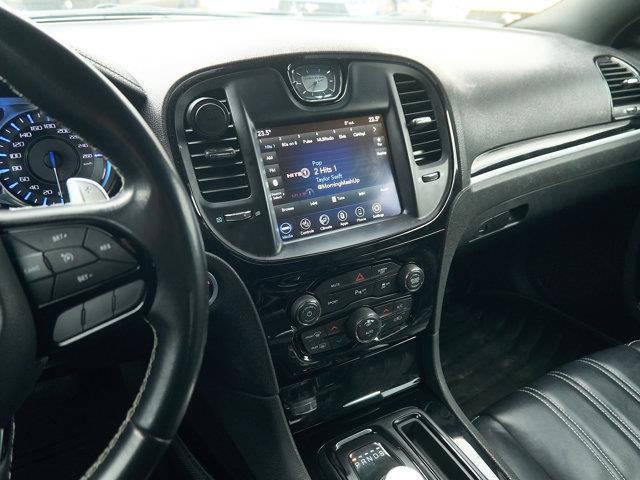 chrysler 300 2021 - 17