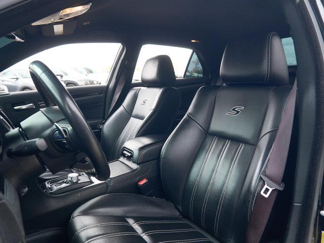 chrysler 300 2021 - 18