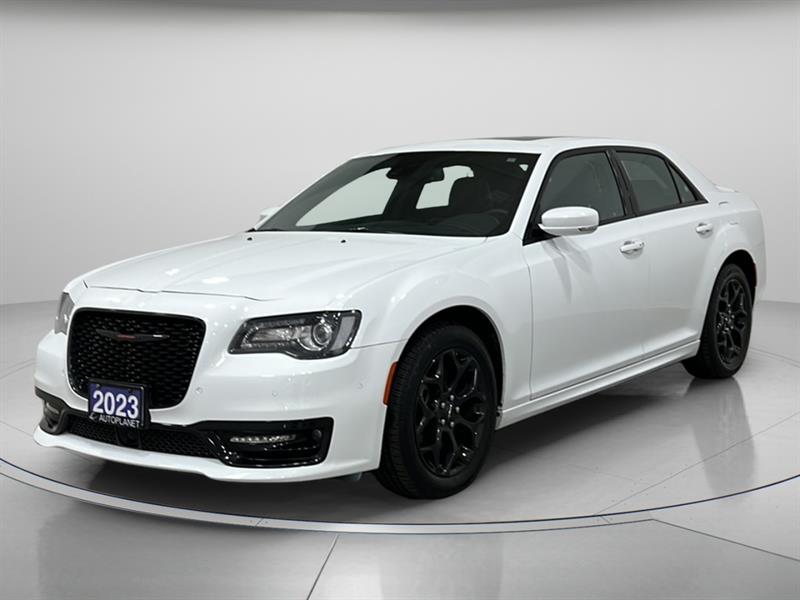 chrysler 300S 2023 - 35