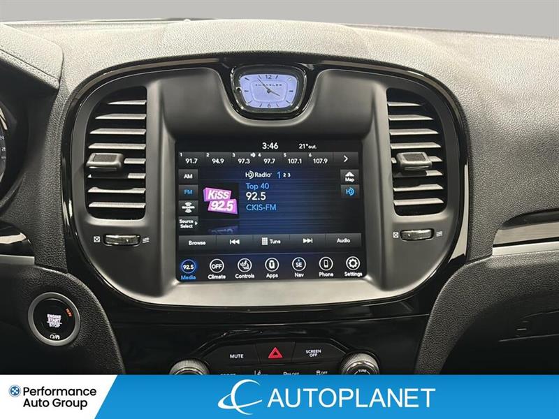 chrysler 300S 2023 - 29