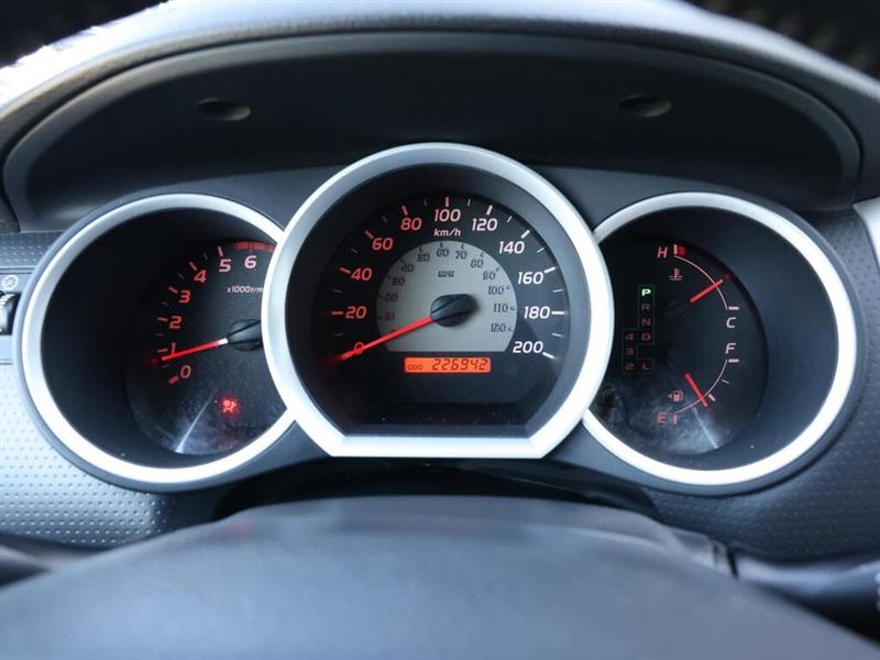 toyota Tacoma 2010 - 22