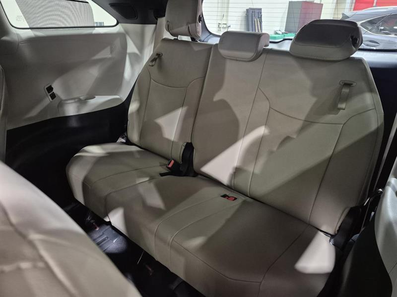 toyota Sienna Hybrid 2024 - 26