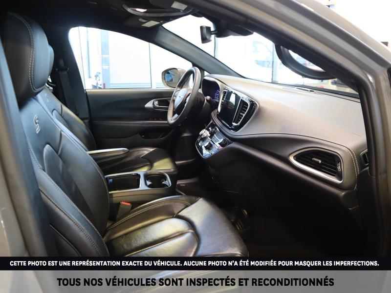 chrysler Pacifica 2022 - 16