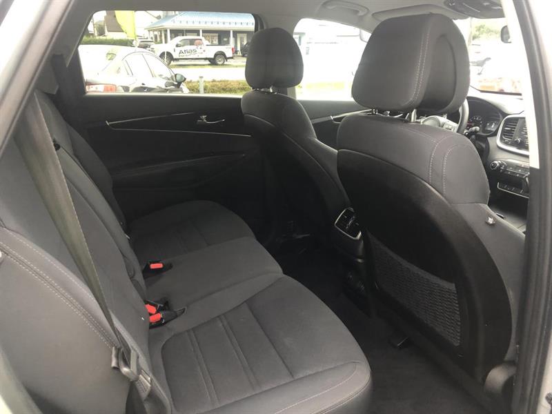 kia Sorento 2016 - 12