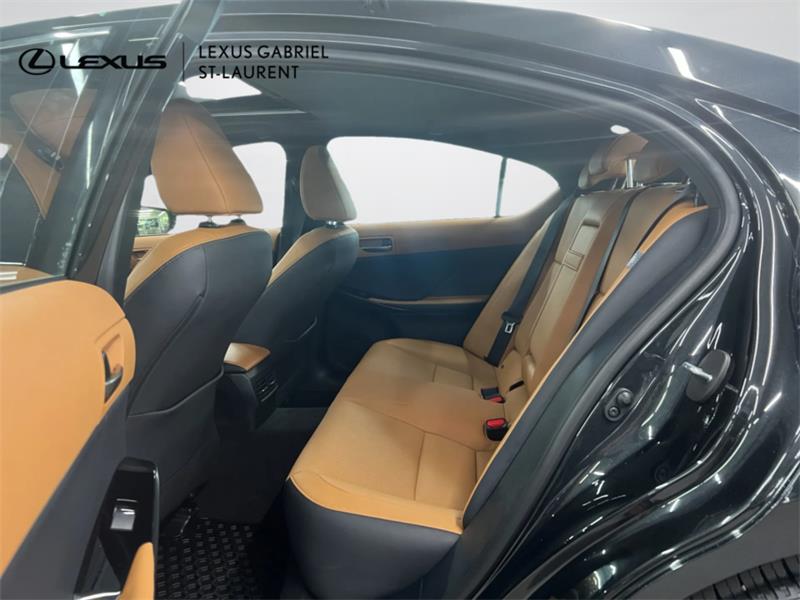 lexus IS 2023 - 11