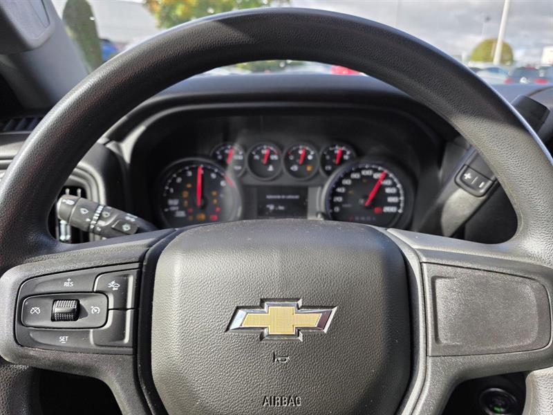 chevrolet Silverado 1500 2023 - 18