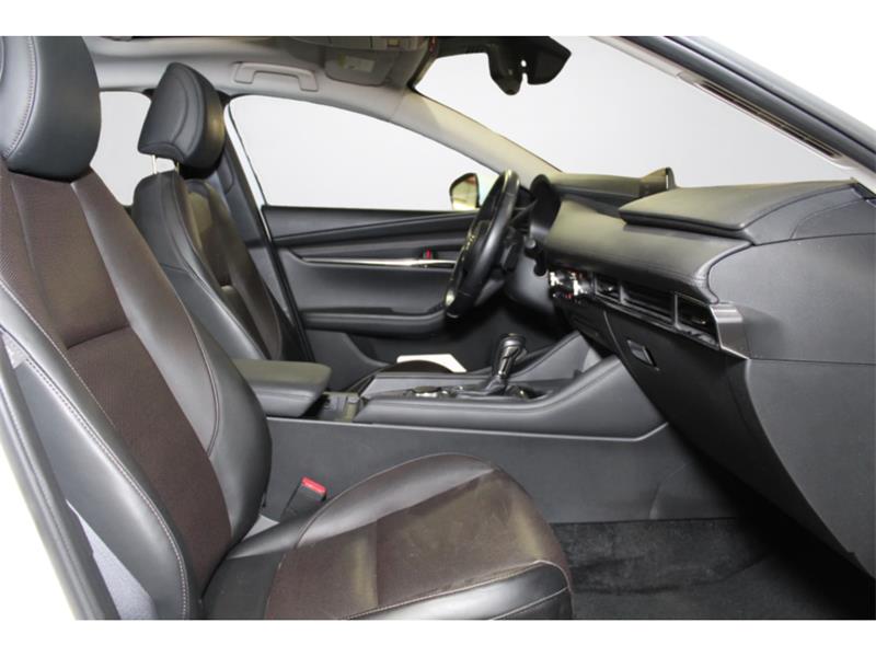 mazda Mazda3 2021 - 12