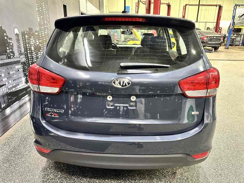kia Rondo 2015 - 5