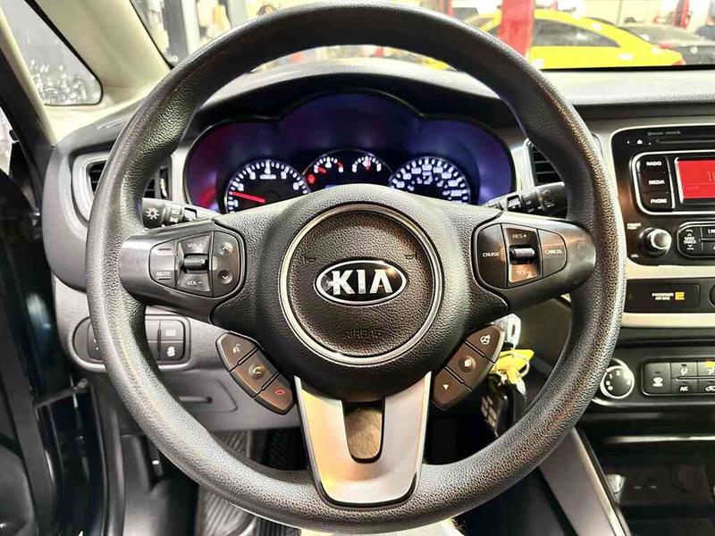 kia Rondo 2015 - 12