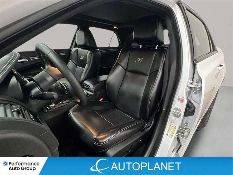 chrysler 300S 2023 - 16