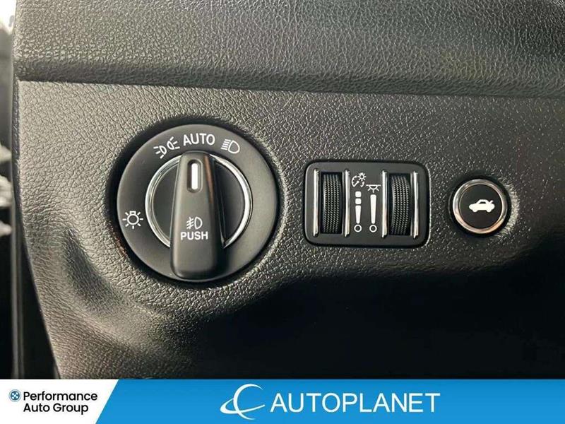 chrysler 300S 2023 - 18