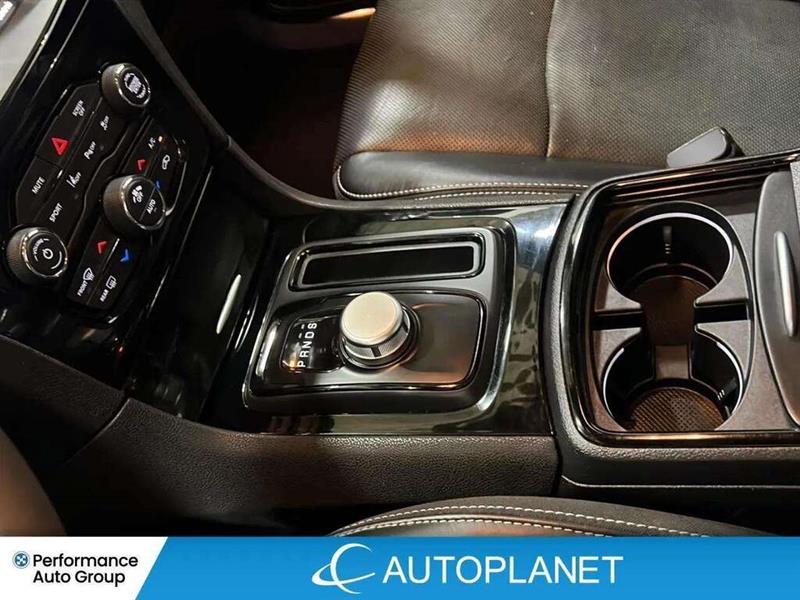 chrysler 300S 2023 - 26