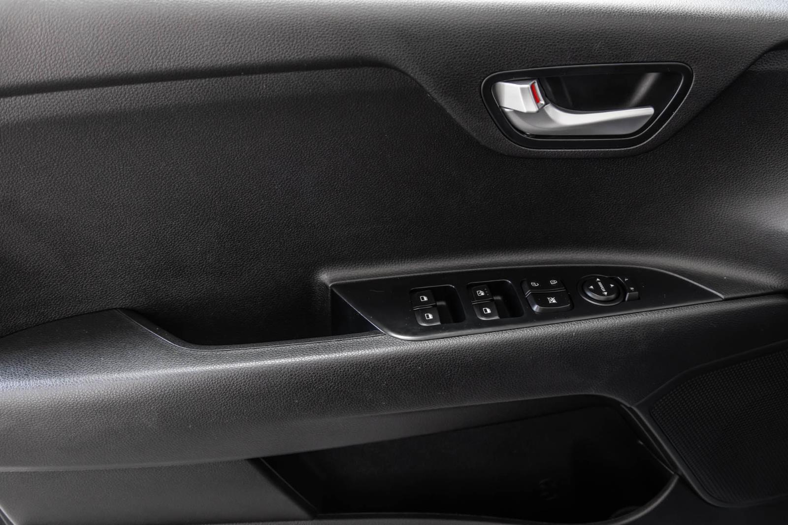 kia Rio 5-door 2018 - 21