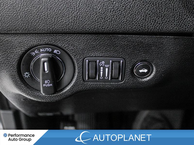 chrysler 300S 2023 - 26