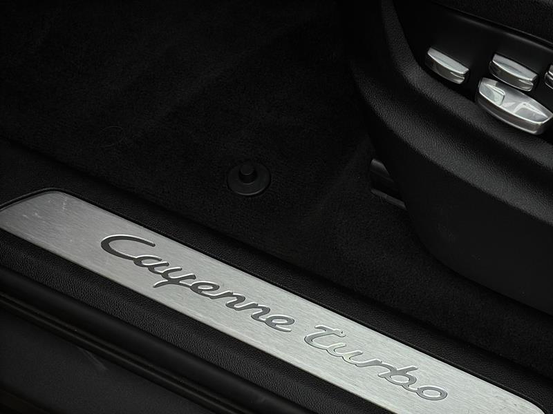 porsche Cayenne 2019 - 25