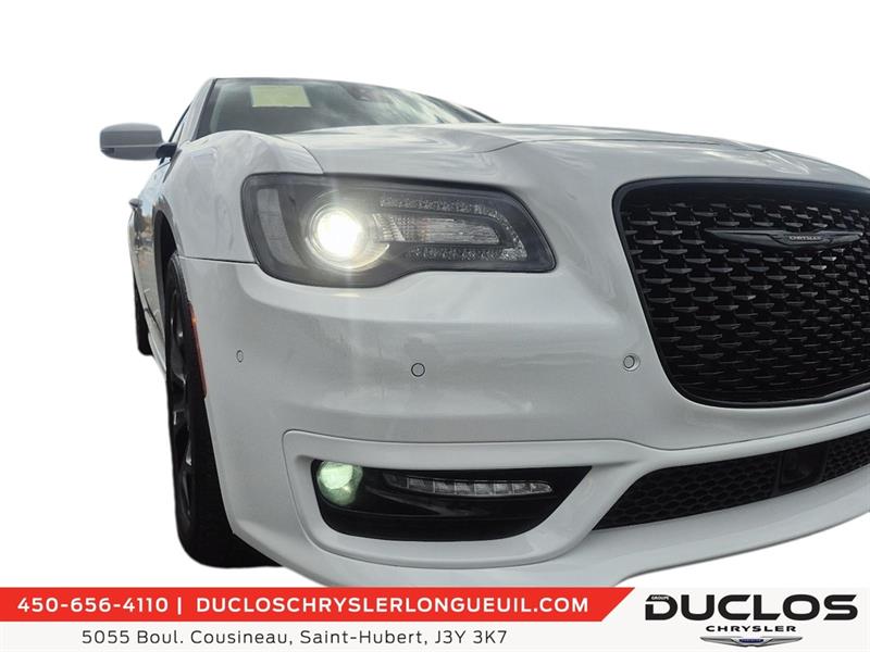 chrysler 300 2023 - 11