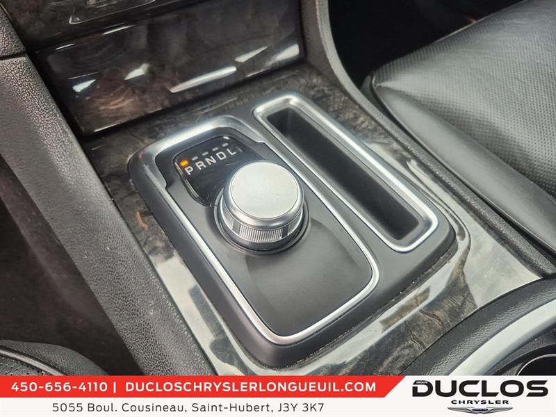 chrysler 300 2023 - 21