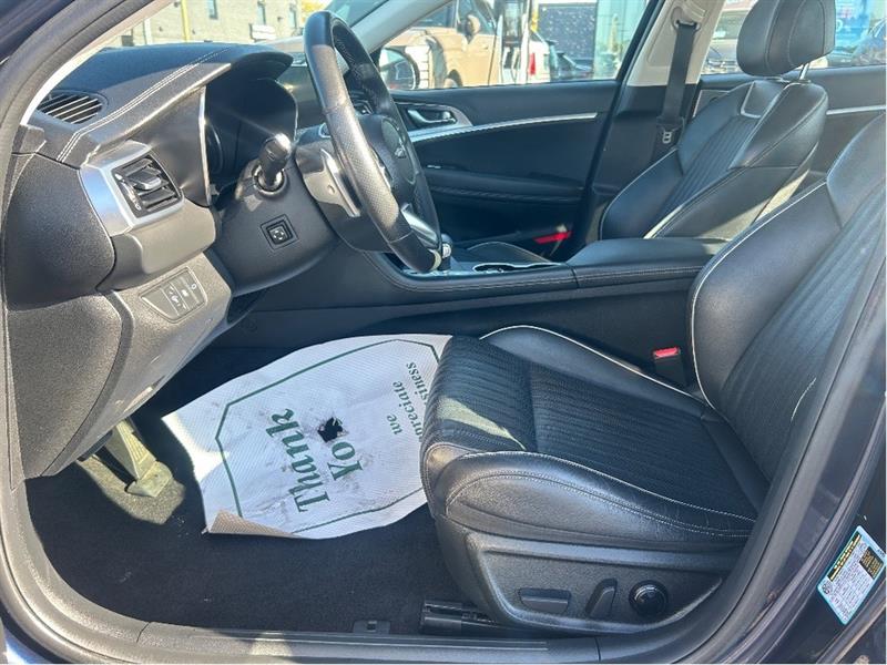 genesis G70 2023 - 12