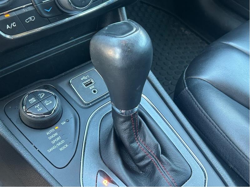 jeep Cherokee 2022 - 16