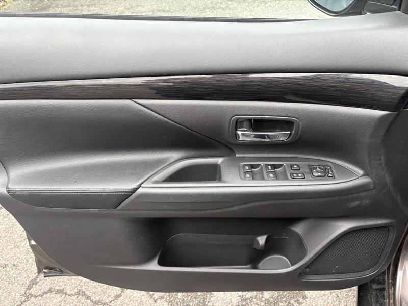 mitsubishi Outlander 2017 - 29