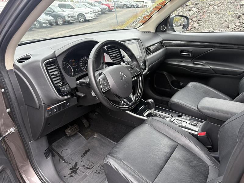 mitsubishi Outlander 2017 - 32