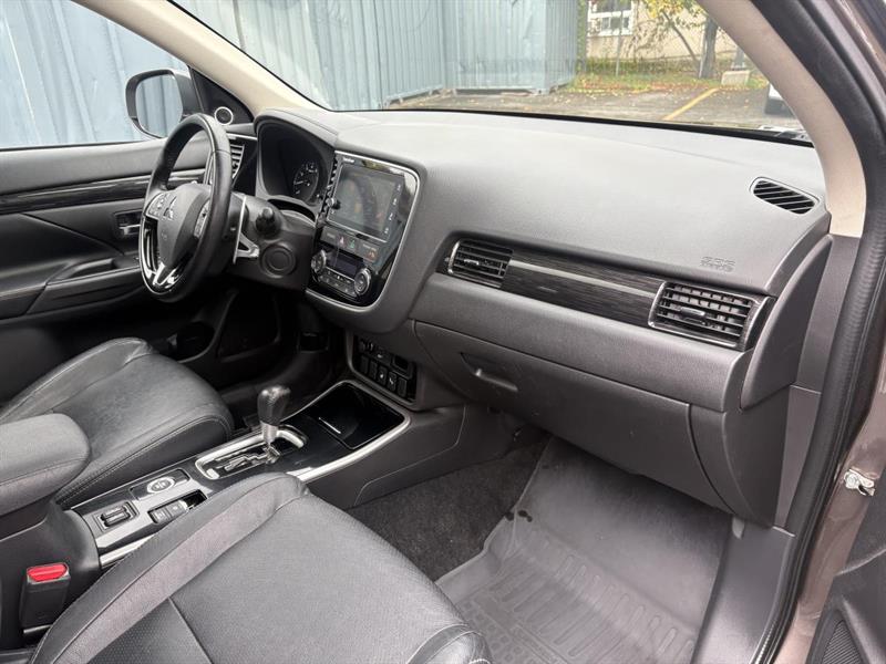 mitsubishi Outlander 2017 - 35