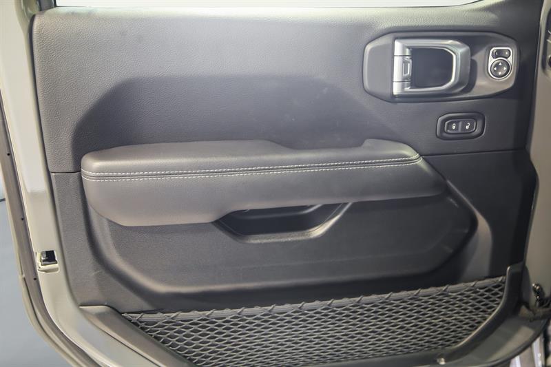 jeep Wrangler 2023 - 18