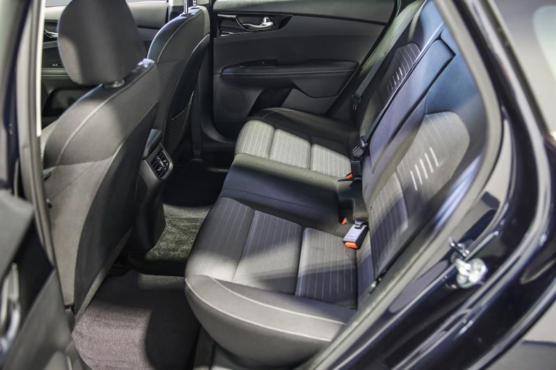 kia Forte5 2021 - 25